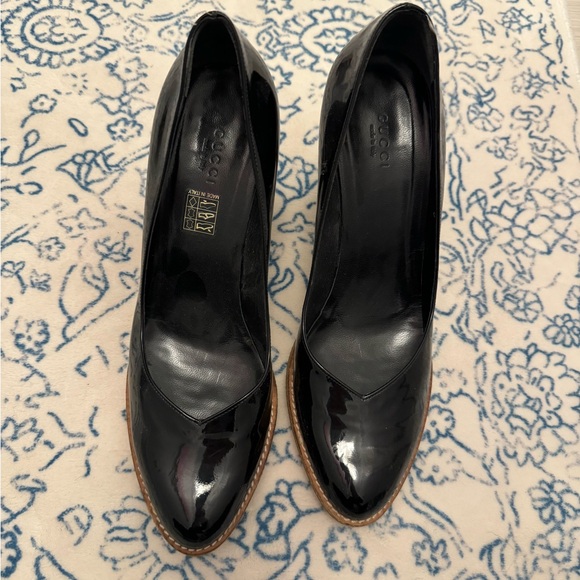 Gucci Shoes - Black Gucci platform heels size 40